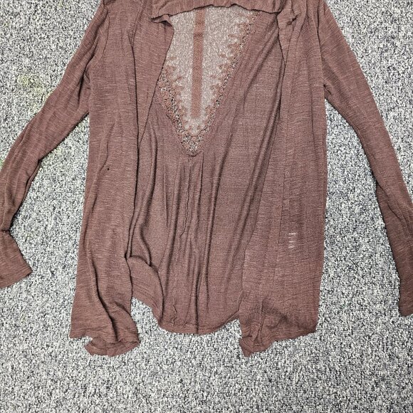 BOGO🎀 BUNDLE OF 2 Maurices Sweaters- Medium - Picture 5 of 8